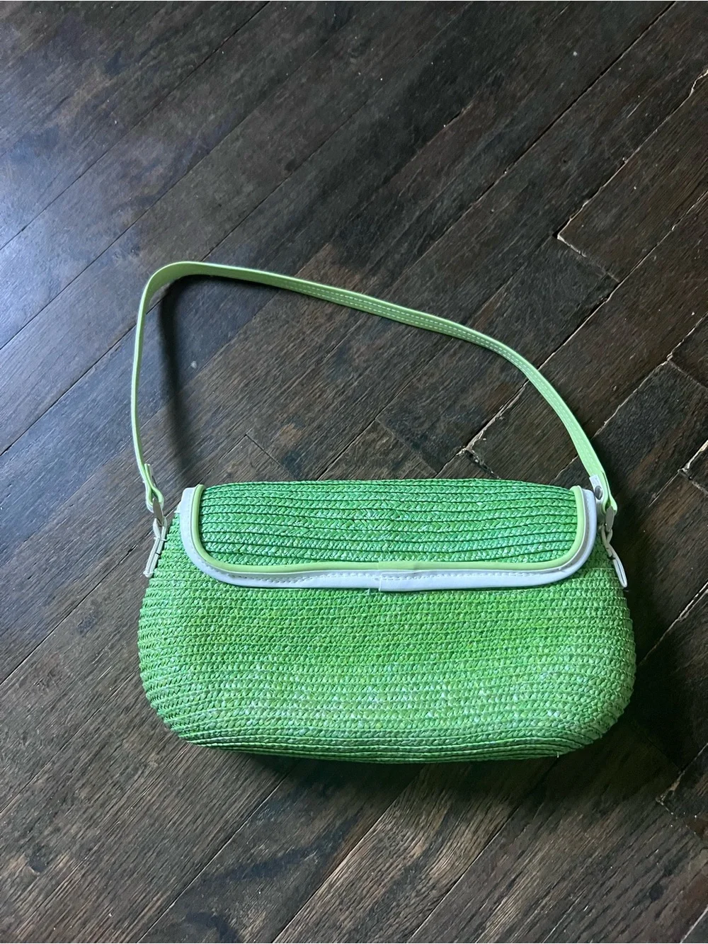 Green Straw Shoulder Bag with Flower Accents - Picture 3 of 6